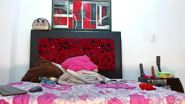 LexiStone  online show from April 8, 2:17 pm