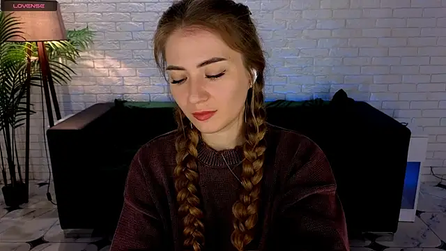 Adelyna Bird online show from March 17, 7:35 am