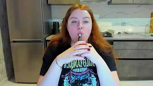 Snapshot of PolinaSalvatore chatting on February 20, 10:48 pm PolinaSalvatore online show from February 20, 10:48 pm