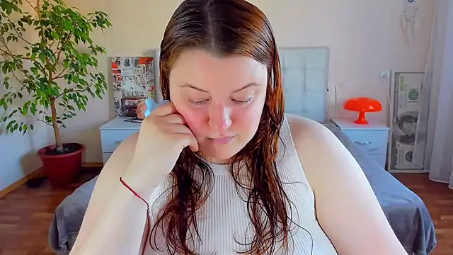 Snapshot of PolinaSalvatore chatting on July 7, 3:16 pm PolinaSalvatore online show from July 7, 3:16 pm