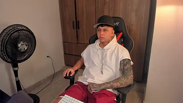 Jake simons online show from April 26, 10:02 am