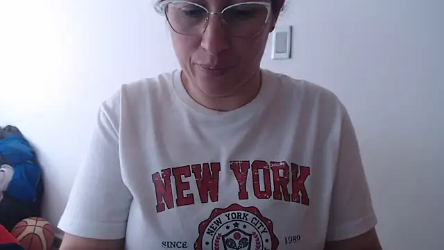 andreaisis2 online show from February 20, 7:14 pm