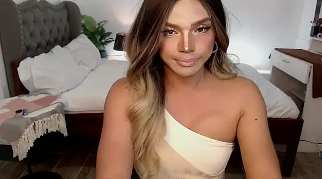 Snapshot of liaa_lurrecams chatting on January 20, 1:53 pm liaa lurrecams online show from January 20, 1:53 pm