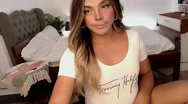 Snapshot of liaa_lurrecams chatting on January 24, 12:41 pm liaa lurrecams online show from January 24, 12:41 pm