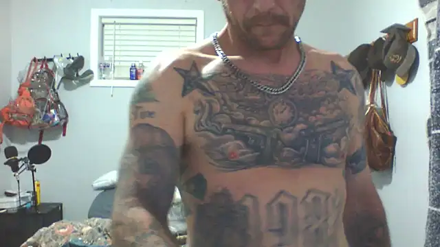 Snapshot of J-Dubb chatting on July 11, 3:42 am J-Dubb online show from July 11, 3:42 am