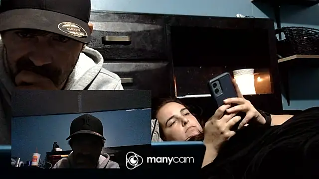 Snapshot of studda27 chatting on November 8, 3:18 am studda27 online show from November 8, 3:18 am