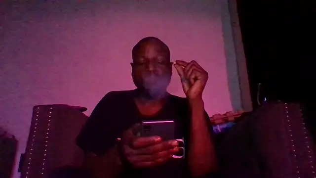 Snapshot of Daddy_hook chatting on December 1, 3:55 am Daddy hook online show from December 1, 3:55 am