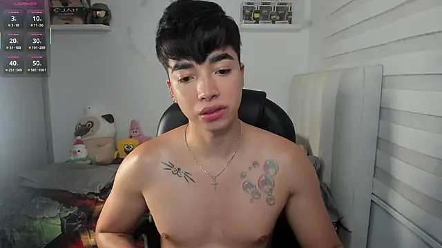 santy7v7 online show from March 7, 1:41 pm