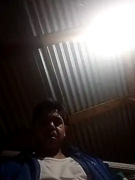 Snapshot of 12pf chatting on March 3, 2:18 am 12pf online show from March 3, 2:18 am