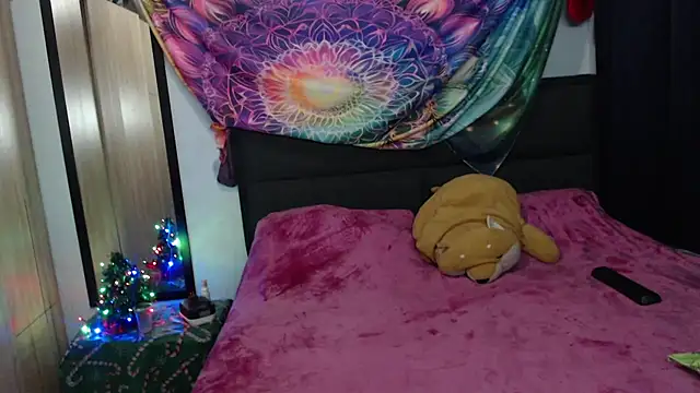 Snapshot of Alexxx_andr4 chatting on December 19, 1:34 am Alexxx andr4 online show from December 19, 1:34 am
