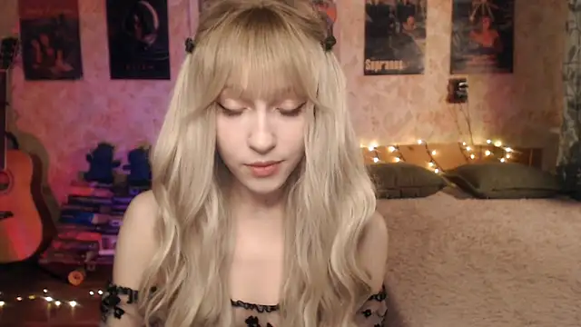 Snapshot of Friendly_Ellie chatting on January 26, 12:16 am Friendly Ellie online show from January 26, 12:16 am