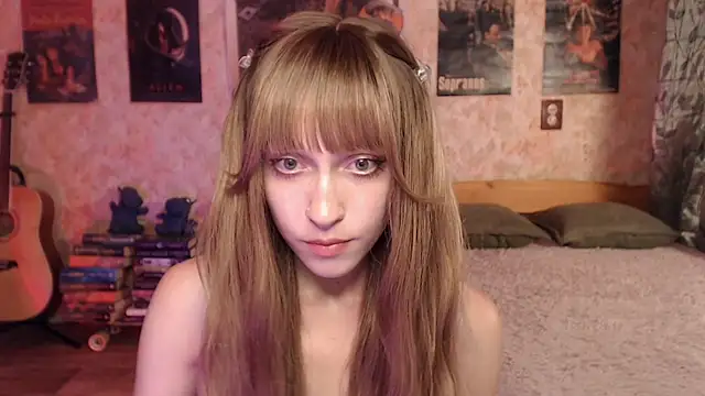 Snapshot of Friendly_Ellie chatting on July 7, 2:21 pm Friendly Ellie online show from July 7, 2:21 pm
