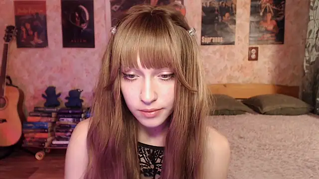 Snapshot of Friendly_Ellie chatting on July 14, 12:24 am Friendly Ellie online show from July 14, 12:24 am