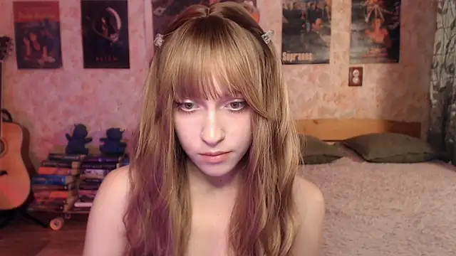Snapshot of Friendly_Ellie chatting on July 18, 12:26 am Friendly Ellie online show from July 18, 12:26 am
