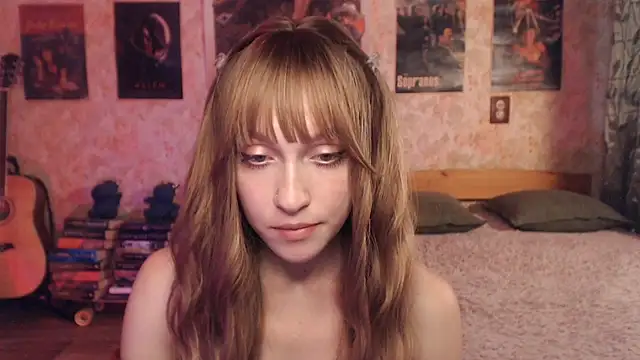Snapshot of Friendly_Ellie chatting on July 20, 2:26 am Friendly Ellie online show from July 20, 2:26 am