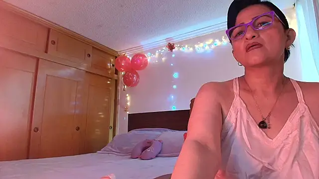 ISABEEL SOFIA01 online show from February 21, 12:39 pm