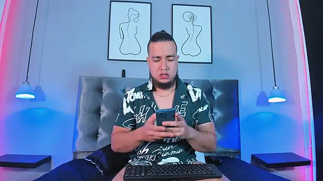 Snapshot of CelinayHanck chatting on December 8, 6:06 pm CelinayHanck online show from December 8, 6:06 pm