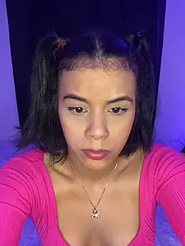 Snapshot of KLOE_MARTINS chatting on February 2, 8:57 am KLOE MARTINS online show from February 2, 8:57 am