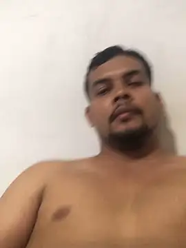 Snapshot of ElsecretodeBruno chatting on February 28, 2:09 am ElsecretodeBruno online show from February 28, 2:09 am