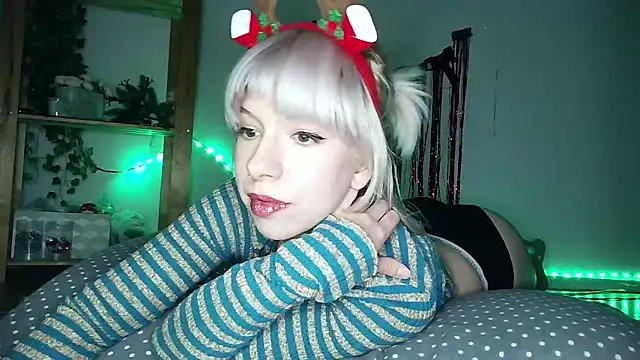 Snapshot of cruellagoth666 chatting on December 22, 1:11 pm cruellagoth666 online show from December 22, 1:11 pm