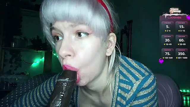 Snapshot of cruellagoth666 chatting on December 23, 3:55 pm cruellagoth666 online show from December 23, 3:55 pm