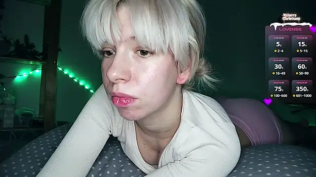 Snapshot of cruellagoth666 chatting on January 21, 2:59 pm cruellagoth666 online show from January 21, 2:59 pm