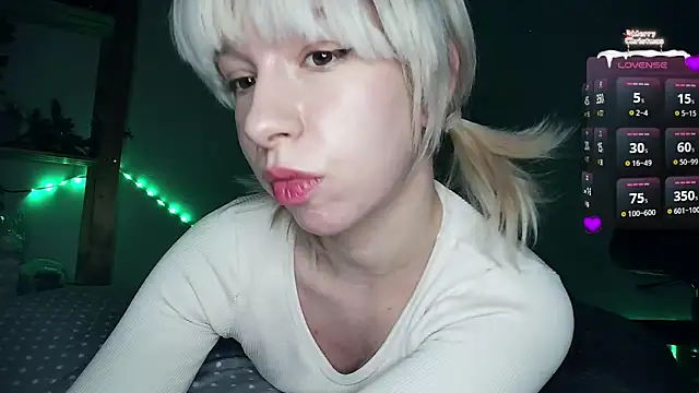 Snapshot of cruellagoth666 chatting on January 22, 4:23 pm cruellagoth666 online show from January 22, 4:23 pm