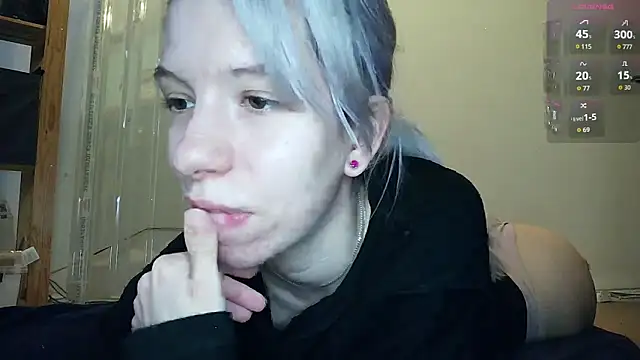 Snapshot of cruellagoth666 chatting on May 23, 1:37 pm cruellagoth666 online show from May 23, 1:37 pm