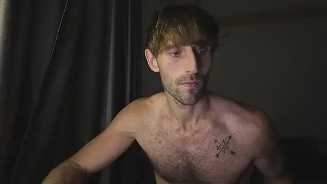 Snapshot of lukegunn chatting on November 8, 3:07 am lukegunn online show from November 8, 3:07 am