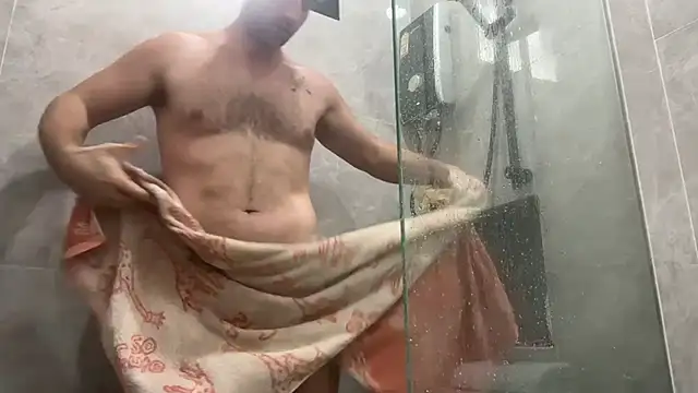 lukegunn online show from April 9, 2:11 am