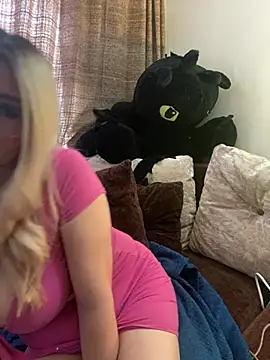 Snapshot of salomesweet13 chatting on March 12, 4:13 pm salomesweet13 online show from March 12, 4:13 pm