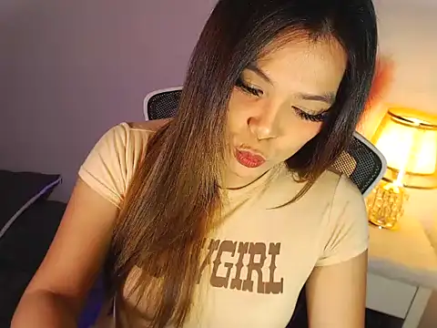 MajesticKitana online show from March 5, 4:08 am