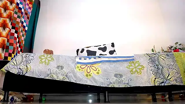 isabella-yumm online show from May 28, 12:41 am