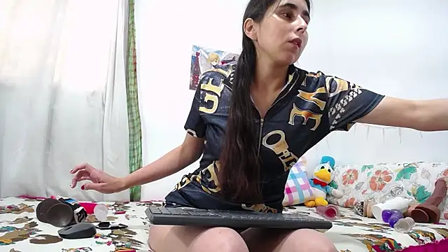 camila camila online show from March 16, 5:39 pm