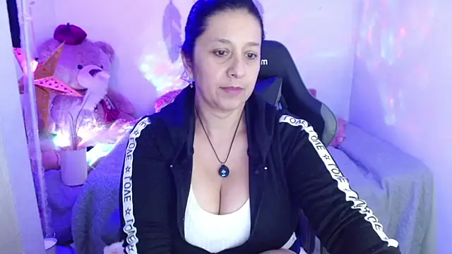 camilalatti online show from March 29, 1:38 am