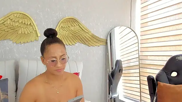 EmmaFerrary online show from February 26, 4:39 pm