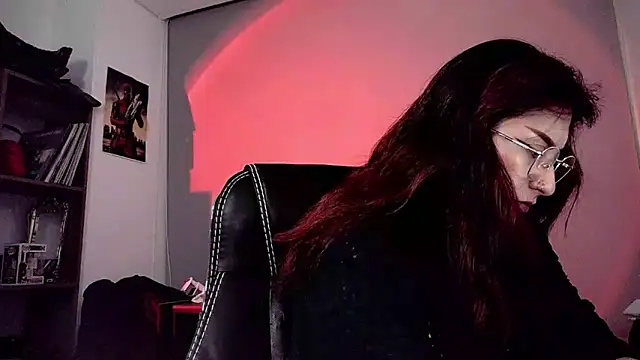 Snapshot of Scarlett_Sen chatting on November 7, 1:00 pm Scarlett Sen online show from November 7, 1:00 pm