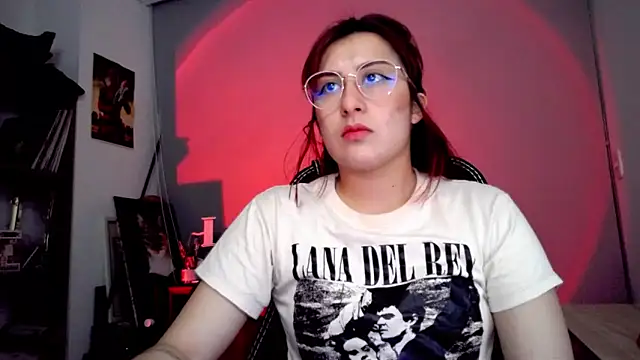 Snapshot of Scarlett_Sen chatting on November 18, 6:01 pm Scarlett Sen online show from November 18, 6:01 pm