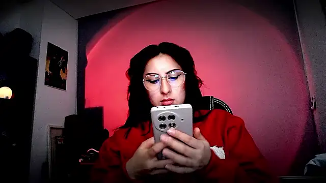 Snapshot of Scarlett_Sen chatting on December 3, 2:04 pm Scarlett Sen online show from December 3, 2:04 pm