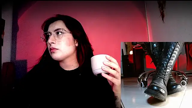 Snapshot of Scarlett_Sen chatting on December 5, 1:20 pm Scarlett Sen online show from December 5, 1:20 pm