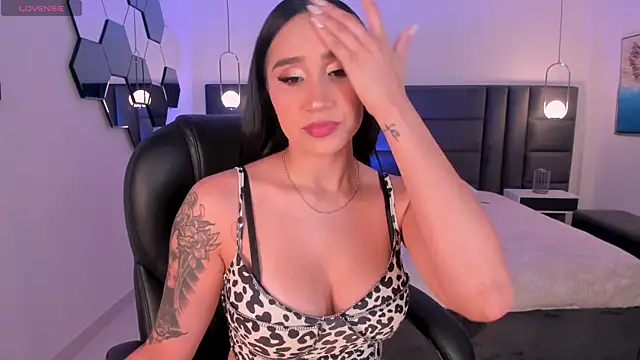 NickyLawson online show from March 14, 4:18 am