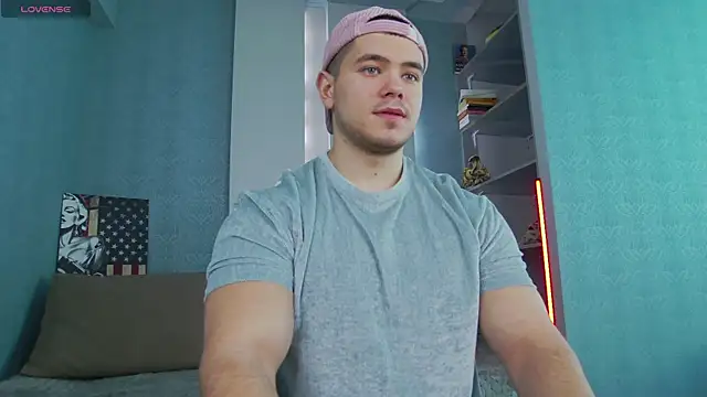 Snapshot of Arilas_ chatting on February 16, 7:48 am Arilas  online show from February 16, 7:48 am