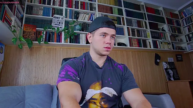 Snapshot of Arilas_ chatting on September 27, 6:29 am Arilas  online show from September 27, 6:29 am