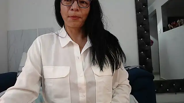 kimberlybirdx online show from February 4, 11:27 am