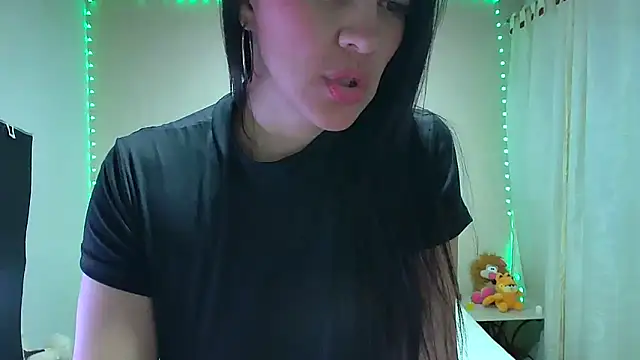 Snapshot of candycarson1 chatting on December 29, 7:06 am candycarson1 online show from December 29, 7:06 am