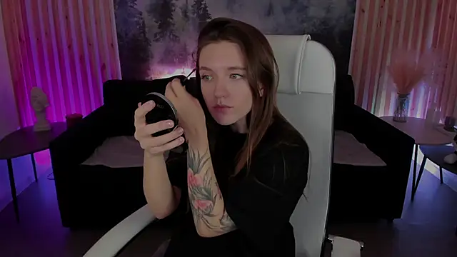 JennyDens online show from February 26, 2:37 am