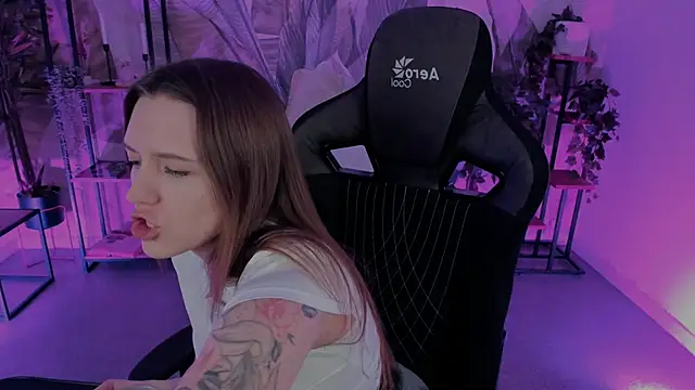 JennyDens online show from March 3, 5:31 am