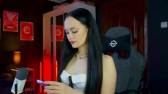 QueenAliss online show from February 20, 8:27 am