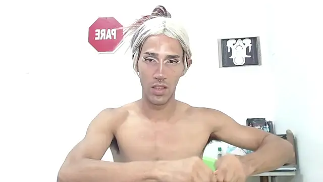 Snapshot of -Anarka- chatting on December 5, 6:15 pm -Anarka- online show from December 5, 6:15 pm