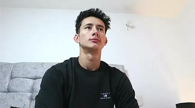 Snapshot of _Alexxx chatting on February 12, 12:05 am Alexxx online show from February 12, 12:05 am